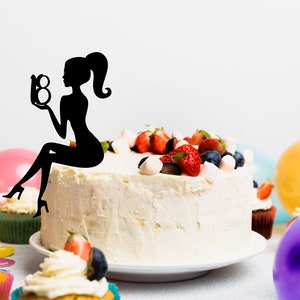 座っている女の子のシルエットのケーキトッパー、女性のトッパー、誕生日ケーキトッパー、ケーキトッパーの誕生日、カスタムケーキトッパー