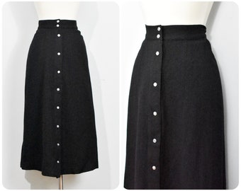 black button up skirt outfit