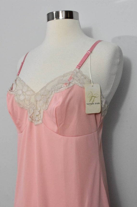 Vanity Fair Coral Pink Slip NOS with Cream Lace - image 5