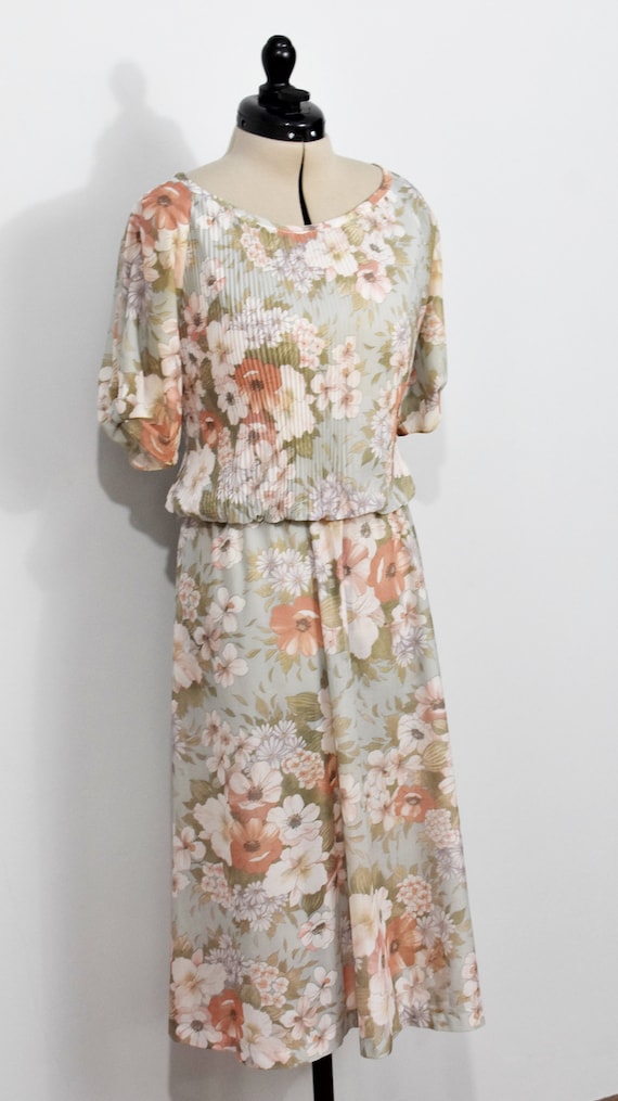 70s Green/Peach Muted Floral Chiffon Dress - image 2