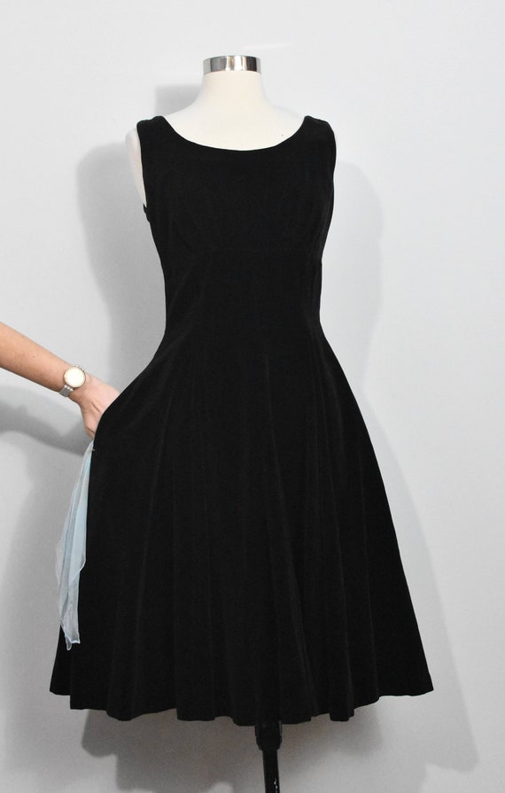Black Velvet 50s Dress with Blue Sash and Pockets - image 8