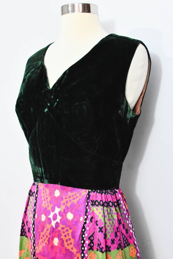60s/70s Green Rayon Velvet/Psychedelic Mod Maxi D… - image 5