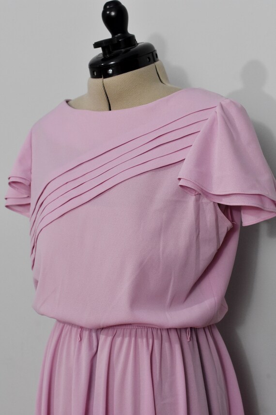 Lady Carol Petites  Pink 70s Dress with Flutter S… - image 5