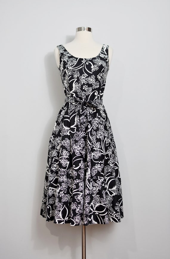 Malia Black/White Butterfly Print Dress - image 2