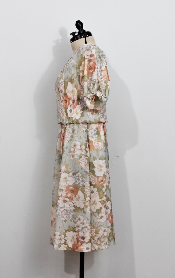 70s Green/Peach Muted Floral Chiffon Dress - image 4