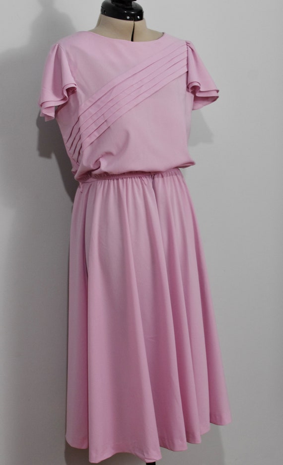 Lady Carol Petites  Pink 70s Dress with Flutter S… - image 6