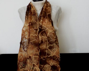 Leichter gefilzter Schal aus Merino, beige brauner Schal, weicher Wollschal, Frauen-Schal, Geschenk für Frau und Mädchen