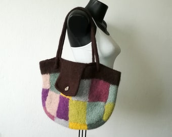 SALE, mehrfarbige Handtasche, gefilzte Handtasche mit zwei Griff, Wolle Geldbörse, gestrickte Handtasche, mehrfarbige Tasche, farbige Art Boho Tasche, Geschenk für Sie
