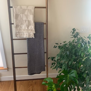 Blanket ladder