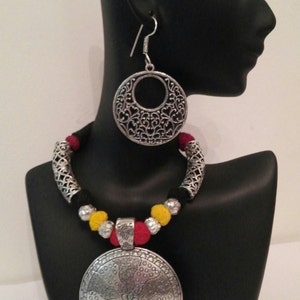 On Sale - Thread Necklace with Oxidized silver Pendant and earrings set