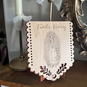 Papel picado familia virgencita | personalized signs