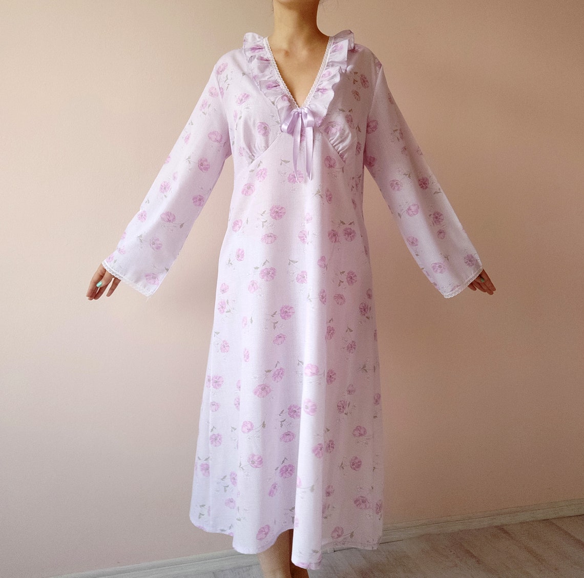 Vintage Nightgown, XL, French Nightgown, Lavender Nightgown, Printed