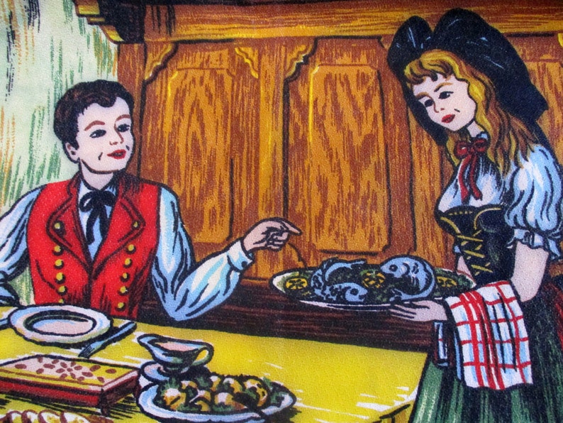 Puede incluir: Una ilustraci&oacute;n vintage de un hombre y una mujer sentados a una mesa con un plato de comida. El hombre lleva un chaleco rojo y una camisa azul. La mujer lleva un vestido blanco y negro con una cinta roja. La mesa est&aacute; cubierta con un mantel amarillo y hay un plato de comida en la mesa.