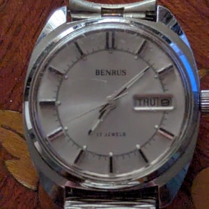 Vintage 60's Benrus Self Winding Automatic Men's Wrist Watch Day/Date with Flex Wrist Bracelet. Running and Keeping Time