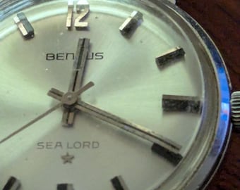 Vintage 60's Benrus Self Winding Automatic " Sea Lord Men's Wrist Watch Running and Keeping Time