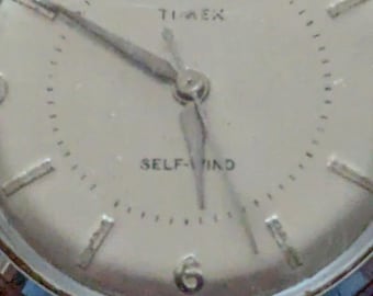 Vintage Timex Self Winding Automatic Men's Wrist Watch with New Genuine Leather Straps Keeping Time