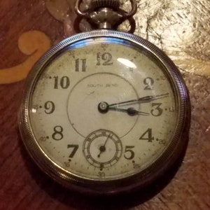 Illinois South Bend,  1923 219 Grade,  19 Jewel, Pocket Watch.  Ornate Movement Running and Keeping Time