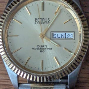Benrus Mens Watch 36mm Blue Dial Day Date Gold Bezel Two Tone New Battery 7.75\