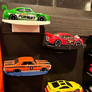 Floating Shelf for Hot Wheels or 1:64 Vehicles | Space-saving wall mount for Matchbox or Hot Wheels Display | Command strip included