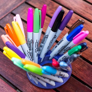 Crown for Sharpie Fine Point Permanent Markers | Holds 24 regular Sharpies in a cool pattern!
