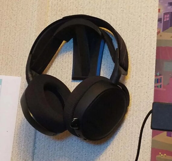Command hooks for headphones hot sale