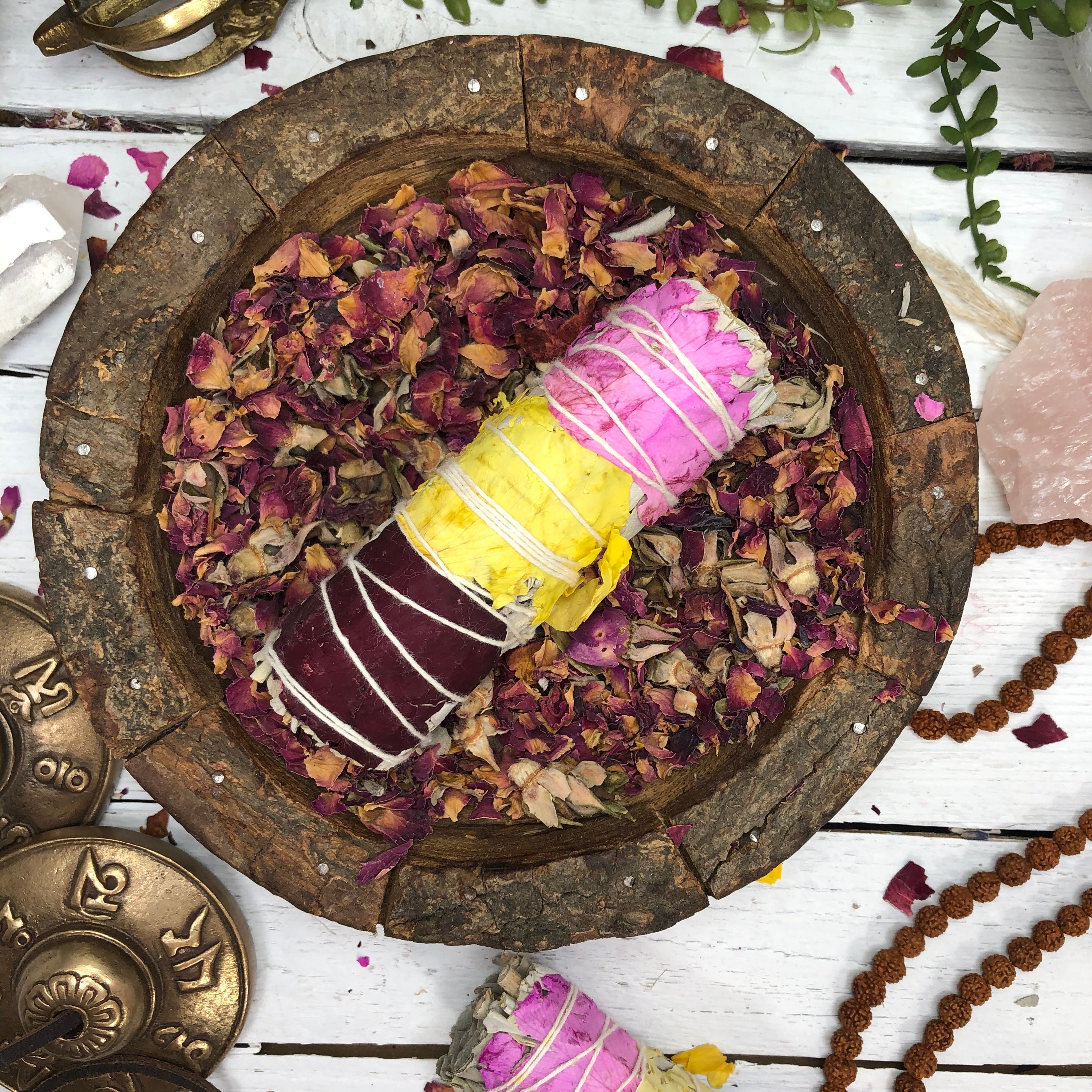 LOVE - ローズペタル、パロサント、ローズクォーツ入りホワイトセージ