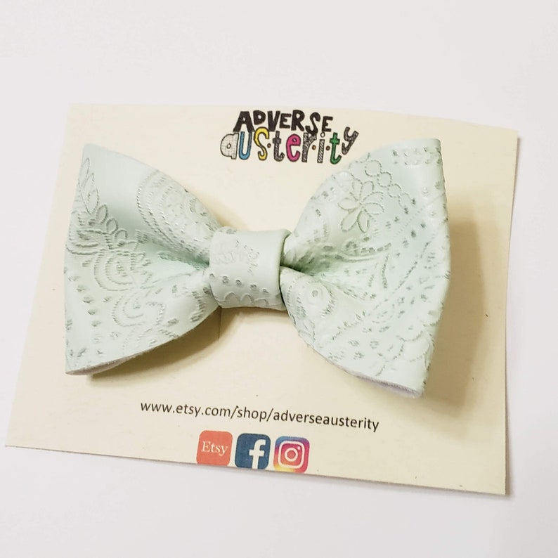 Fathers Day Gift for Dad Bowtie for Dog Collar Coordinating Bow Tie Set Dad and Me Bow Tie Men/'s Bow Tie Bow Tie for Wedding Party Gift