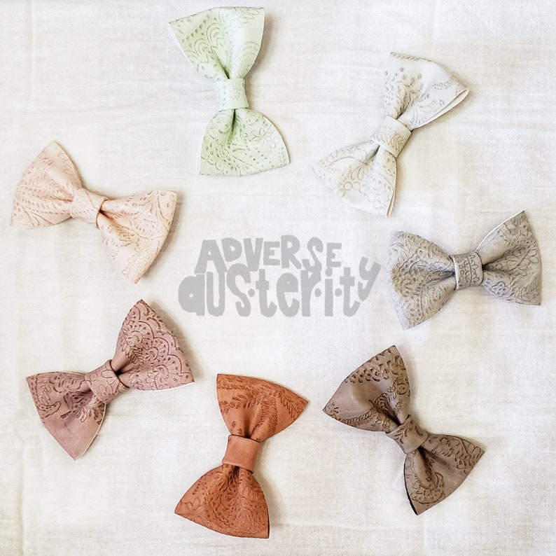 Fathers Day Gift for Dad Bowtie for Dog Collar Coordinating Bow Tie Set Dad and Me Bow Tie Men/'s Bow Tie Bow Tie for Wedding Party Gift