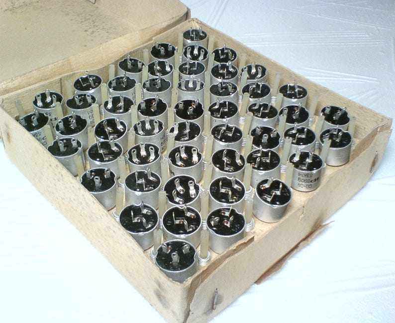 Lot of 100 vintage russian carbon potentiometers 33KOhm trimming resistor Original packing
