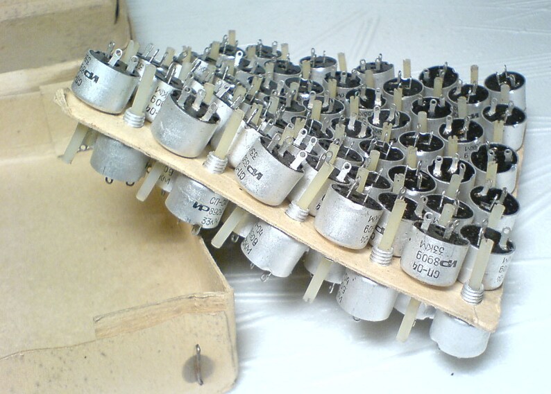 Lot of 100 vintage russian carbon potentiometers 33KOhm trimming resistor Original packing