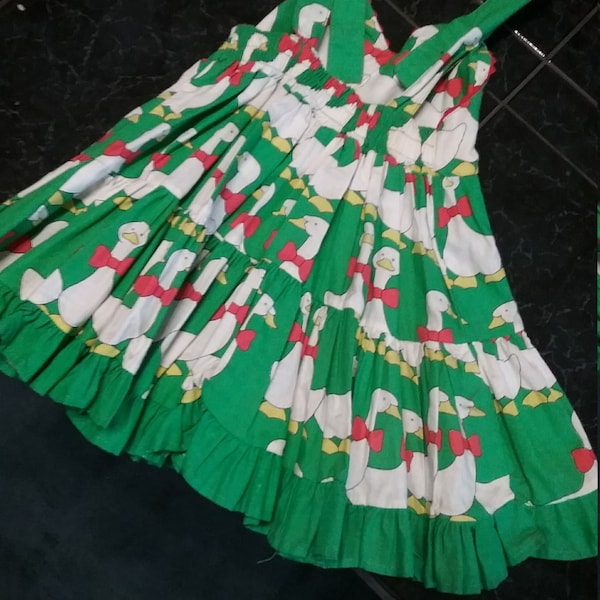 Trägerrock, Kleid, Gänse, grün-weiß-rot, Länge 48 cm verstellbar, Tellerrock, Maßangabe, Zwerge, Vintage