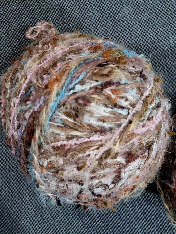 Wool, designer yarn mix, such as patterns, e.g. for vests/knitted shirts/crocheted tops/other items, hand-wound, various fiber types, vintage wool