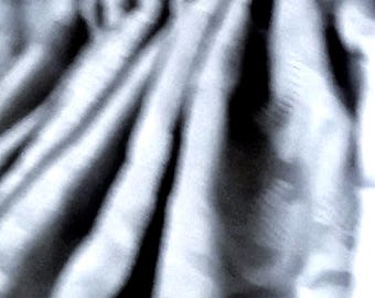 Soldes de 30 % : Rideau, voilage, nuances de bleu, motif vintage, tissu fluide et doux. Veuillez noter les dimensions. Article vintage.