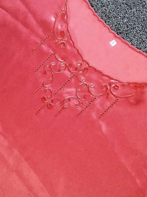 Sale 30% tank top, sleeveless T-shirt, blouse, blouse top, red or apricot or black, shiny with embroidery, girls, women, vintage