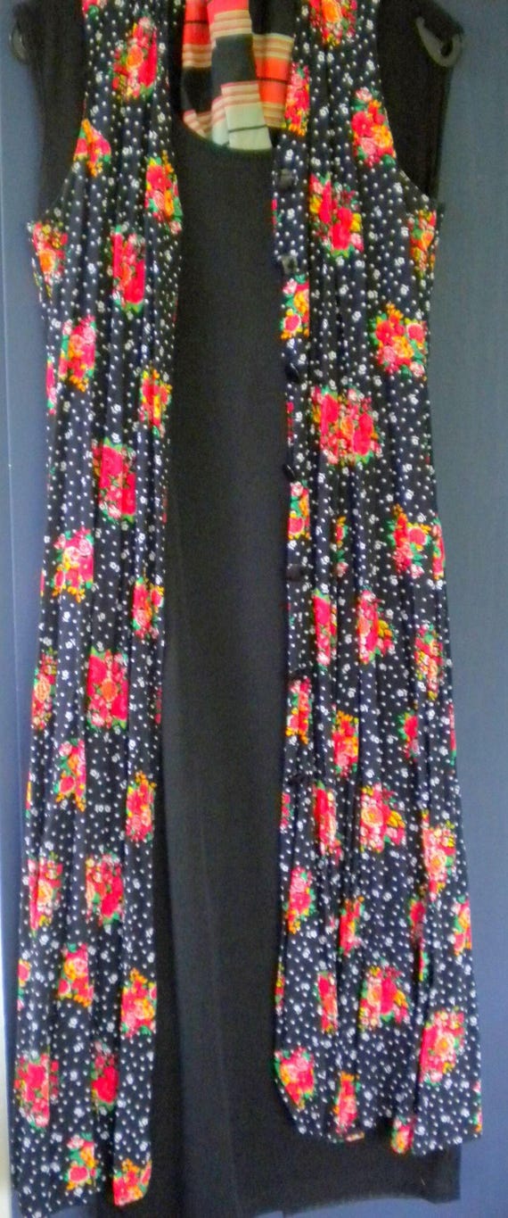 Sale 30 % Dress sleeveless Chasuble overdress floral flowers French model fitted black/multicolored panel skirt 4 slits Size Vintage