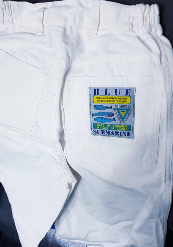 Sale 30% Shorts, Bermudas, zipper, slider, white, lettering- Blue Submarine- size, Junior, Gender, Whoopi, Vintage