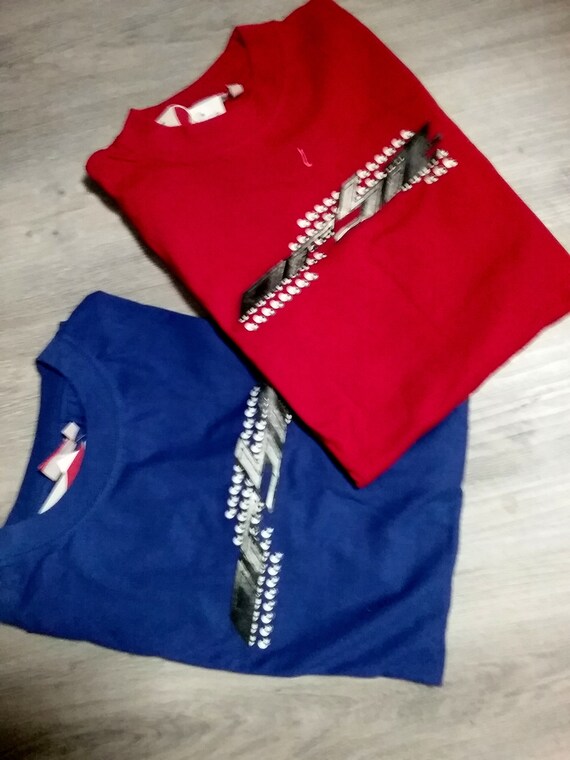 T-Shirt, Kurzarm, Grafik, rot+ blau mit grau+ weiß, Boys, Männer, Jungen, Maßangabe, Blue Seven, Vintage