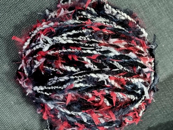 Wool, designer yarn mix, chunky wool, accent yarn/extra soft novelty yarn/ black/white/red, hand-wound, vintage wool