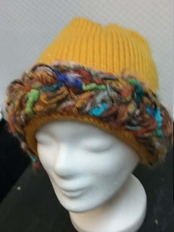 handgefertigt, Wollmütze, Strickmütze, curry, bunter Rand, beidseitig tragbar, Designer- Garn