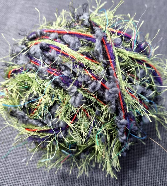 Wool, designer yarn mix, decorative yarn/accent yarn, for stripes, edges, and much more. Mini skeins, various fiber types, hand-wound, vintage wool