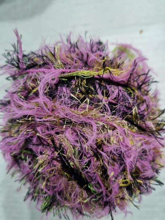 Wool, designer yarn mix, accent yarn/extra soft, fringed effect yarn, heather/green/black, various fiber types, hand-wound, vintage wool