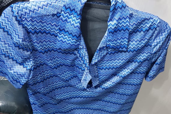 Sale 30% T-Shirt, POLO, Kurzgröße, extraweit, Jersey, Zick-Zack-Muster, blau/weiß, Damen, Frauen, wie neu, Second Hand, Vintage