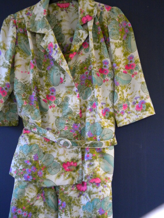 Costume skirt + blouse, combination or single item, size 42 44 M, size green, colorful, floral pattern, vintage