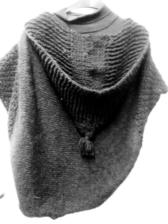 handmade, casual vest with hood, black mohair/Anny Blatt/Superkid, soul warmer, shrug, jacket, hoodie, 90s, vintage