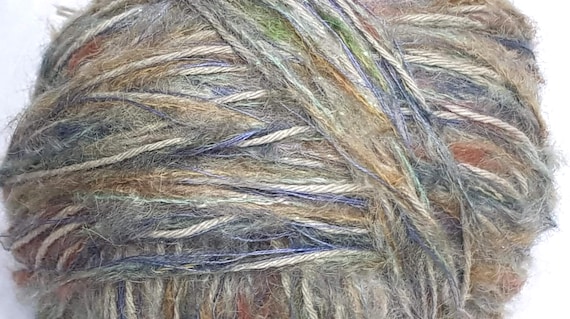 Wool, designer yarn mix, as seen in patterns, e.g., vest, knitted shirt, crocheted top, hand-wound, total 450 g, various fiber types, vintage wool