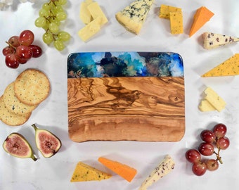 Rustic Olive Wood Board 21cm - Luxury Cheese Board - New Home Gift Ideas - Nature Lover Presents