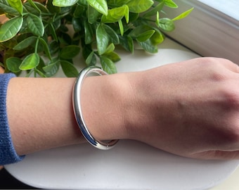 Bracciale rigido in argento sterling, chiusura rotonda da 7,5 pollici, bracciale rigido in argento sterling, bracciale rigido spesso in argento, bracciale rigido rotondo in argento, bracciale rigido da donna