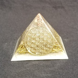 Orgonite® Pyramid Energy Healing Orgone® Pyramid Small Flower of Life celenite & quartz crystal EMF / RF Protection