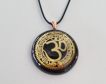 Orgonite® Pendant - Om Aum orgone® amulet pendant with quartz crystal. Protection from  EMF / RF radiation of cell phone