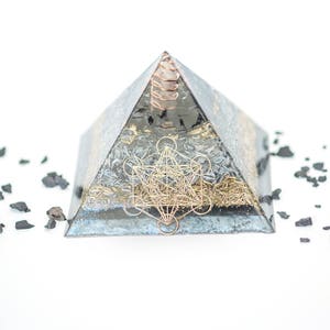 Large Orgonite® Pyramid Metatron Orgonite®Series with Shungite